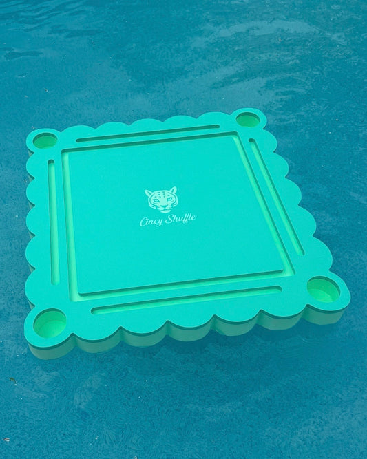 SCALLOPED FLOATING POOL MAT